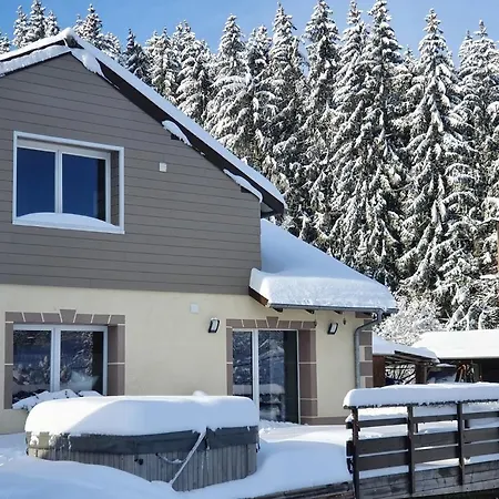 Frühstückspension D'hotes Les Houes 3*