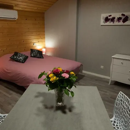 D'hotes Les Houes Bed & Breakfast